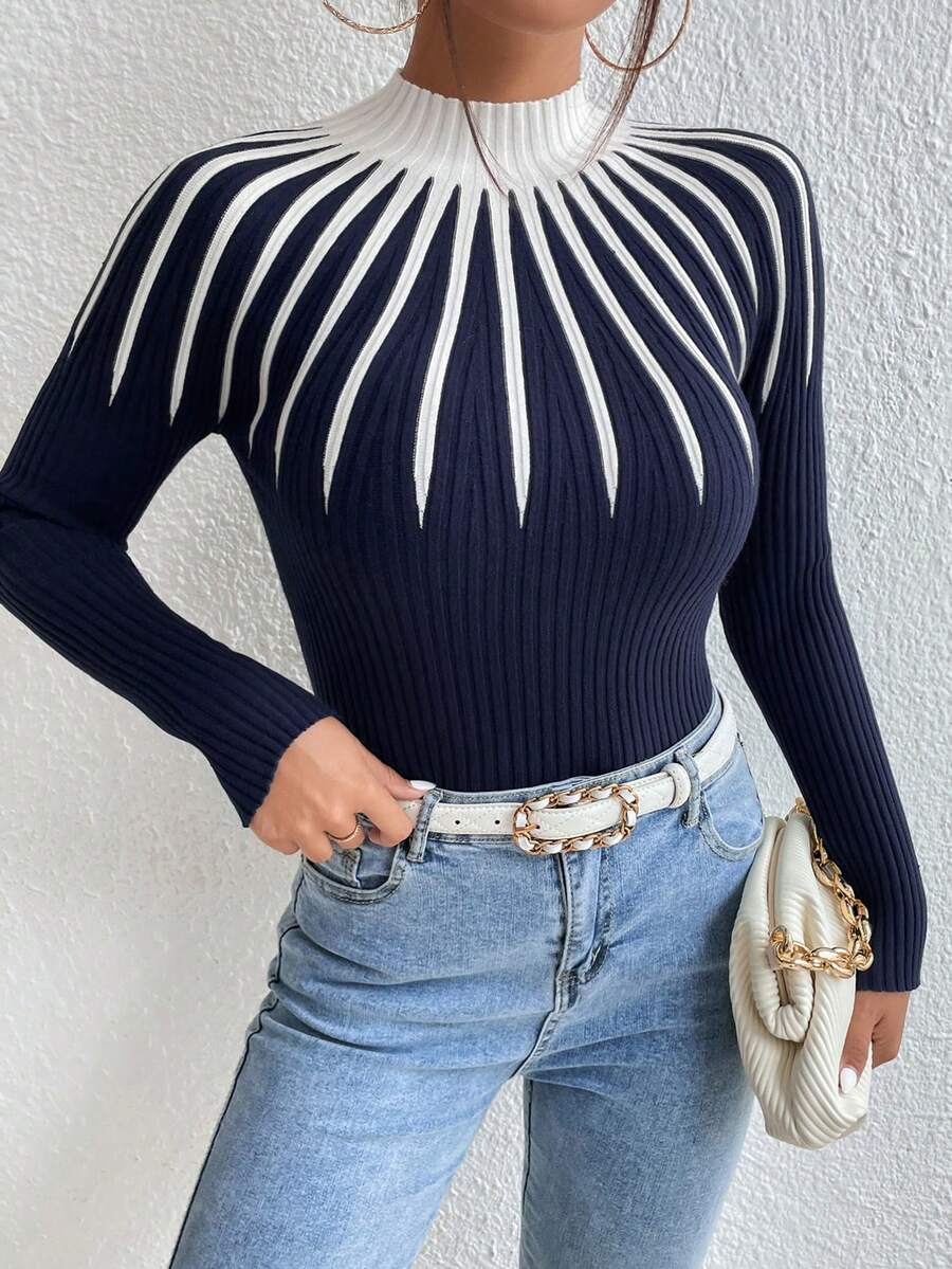 Karolina – Sweter z Wzorem i Golfem
