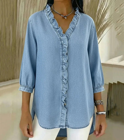 Sylwia – Blouse met V-hals en subtiele volants