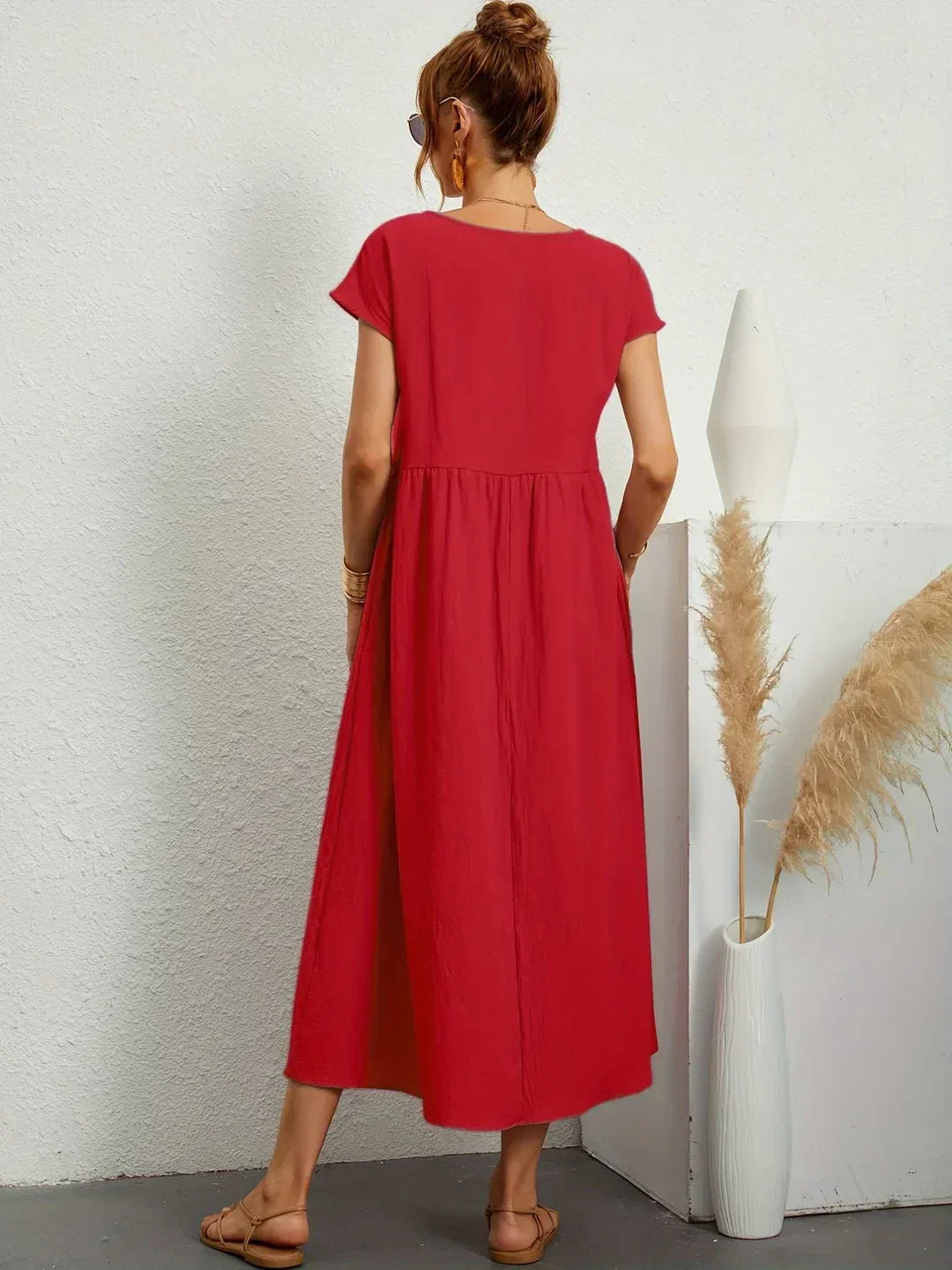 Zofia – Elegancka sukienka o prostym kroju