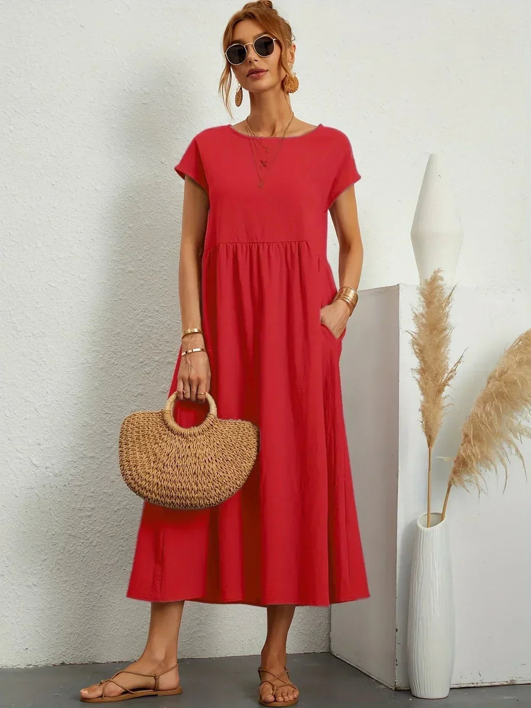 Zofia – Elegancka sukienka o prostym kroju