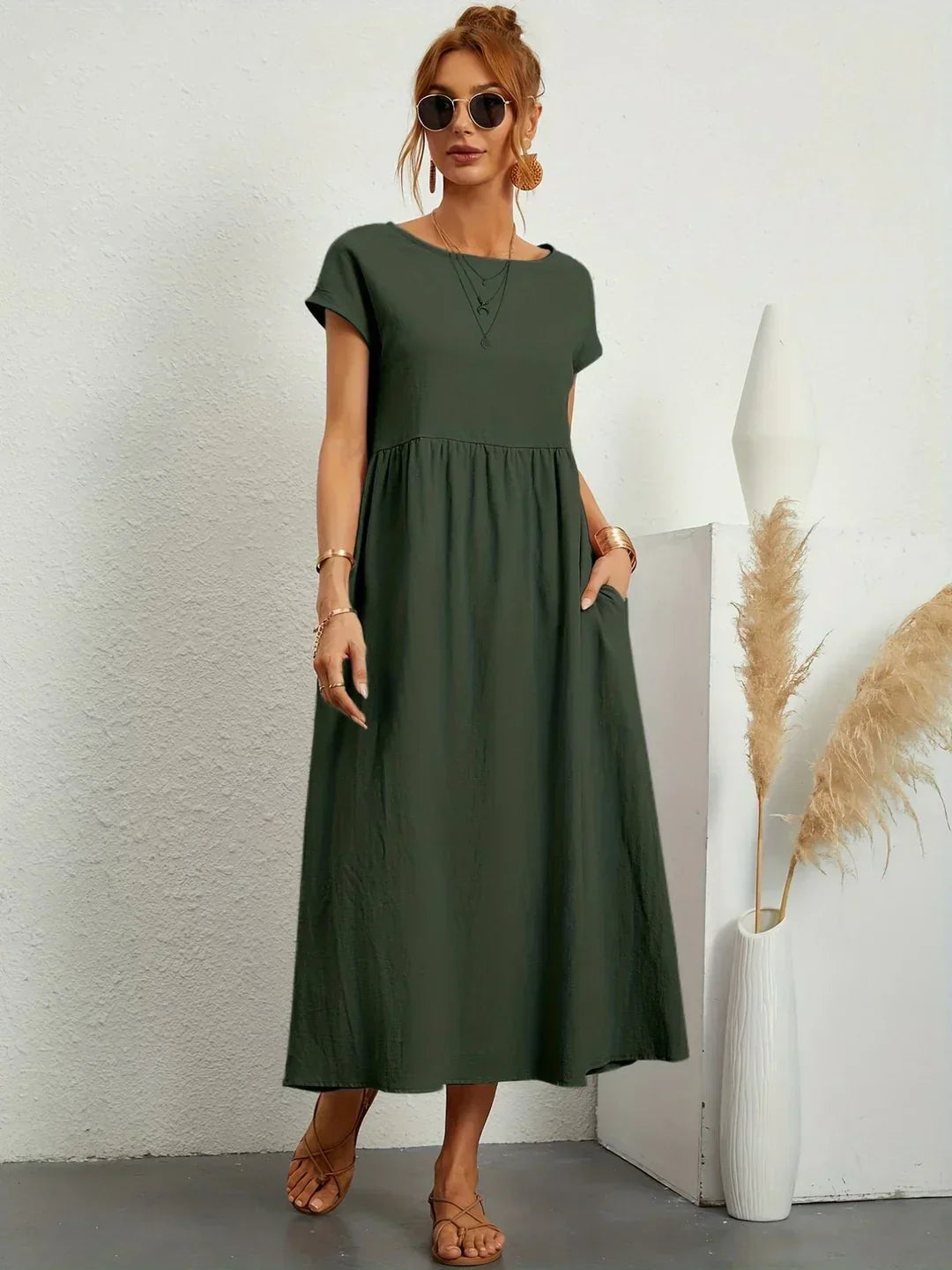 Zofia – Elegancka sukienka o prostym kroju