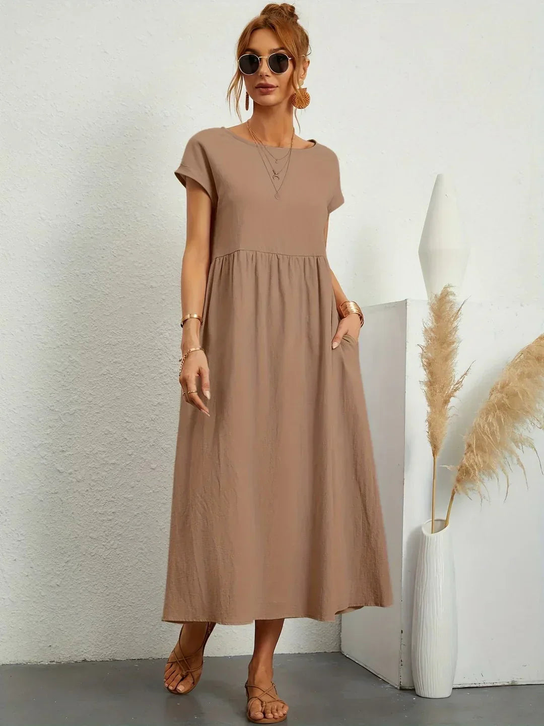 Zofia – Elegancka sukienka o prostym kroju