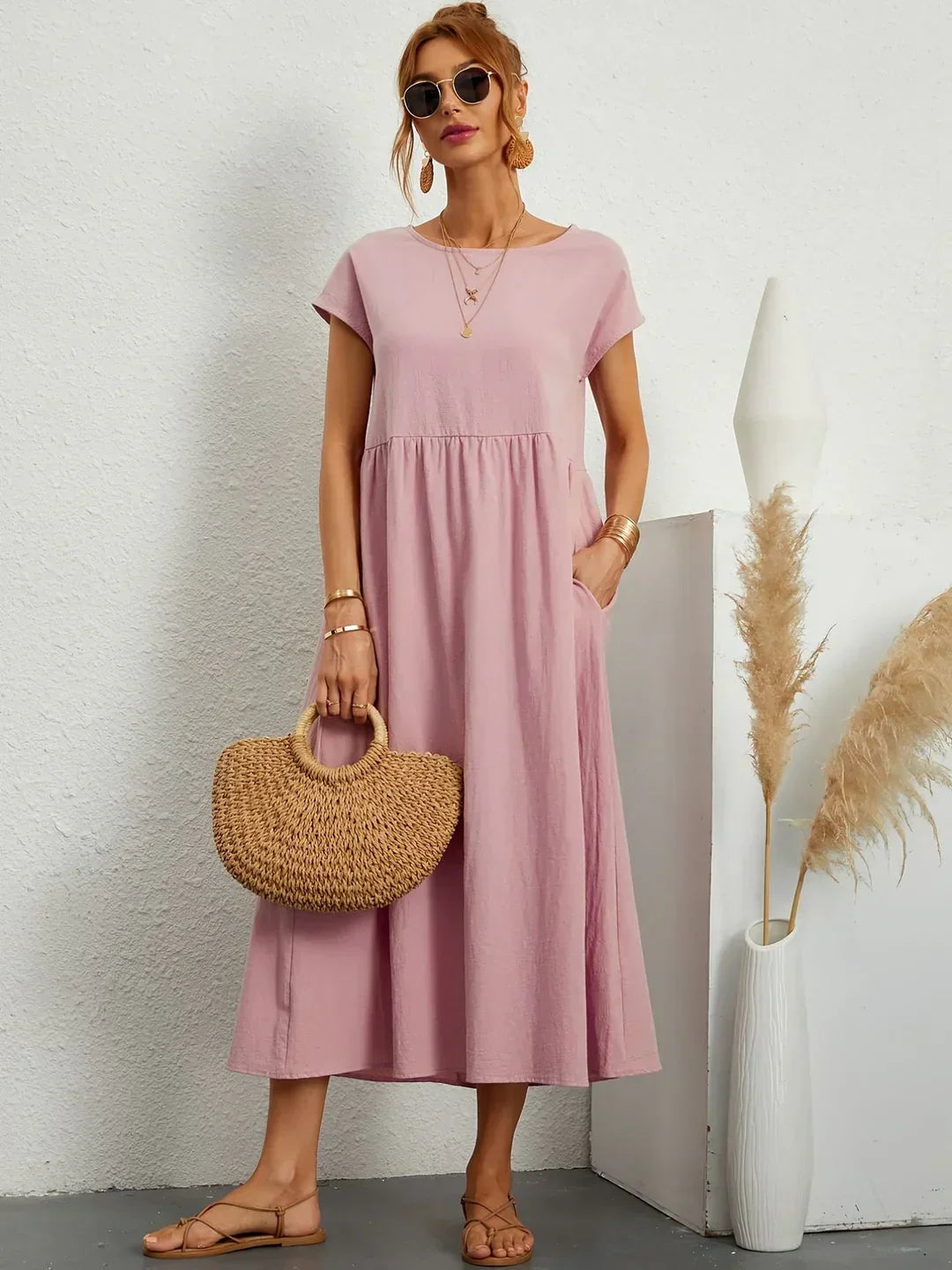 Zofia – Elegancka sukienka o prostym kroju