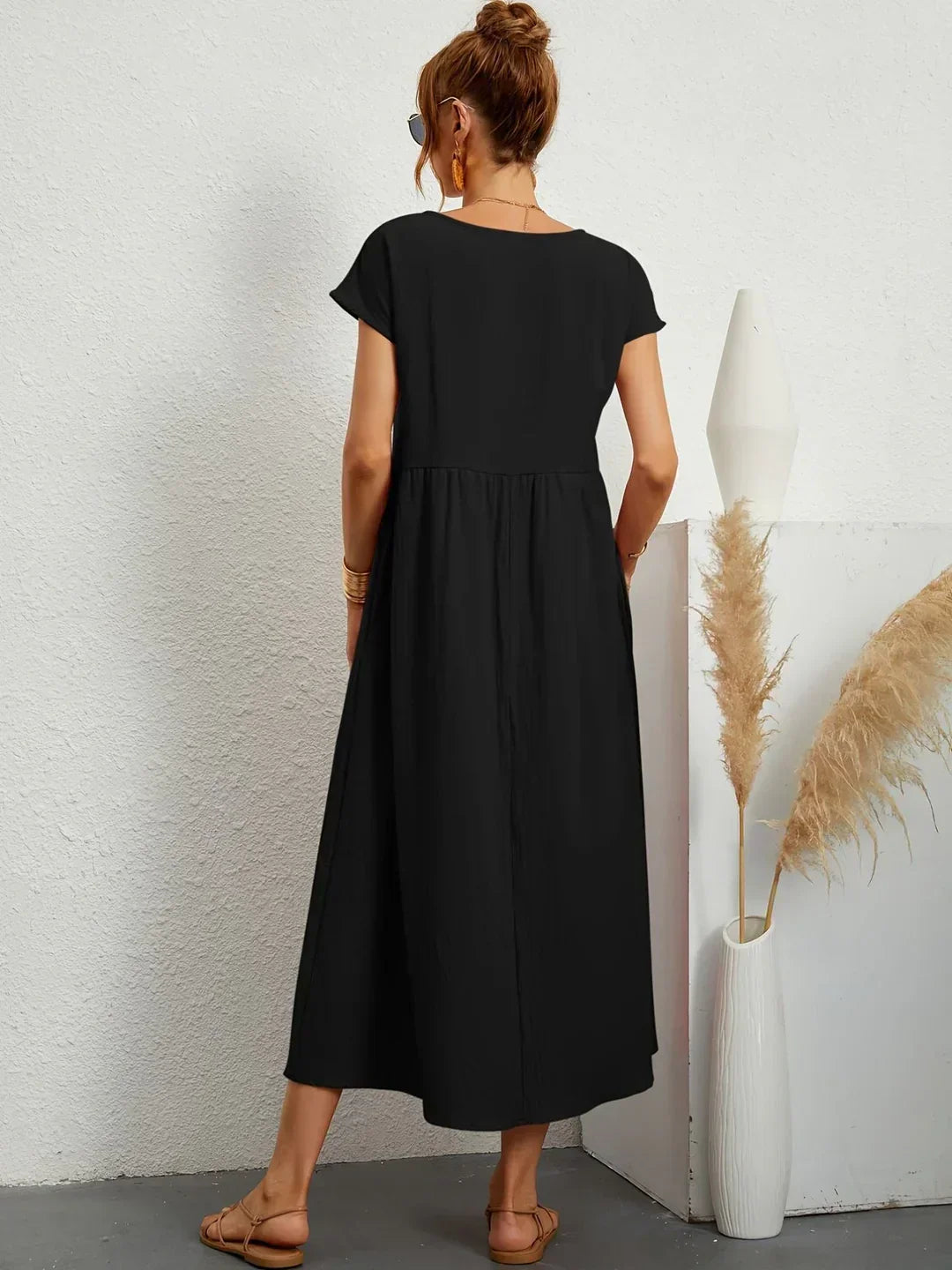 Zofia – Elegancka sukienka o prostym kroju