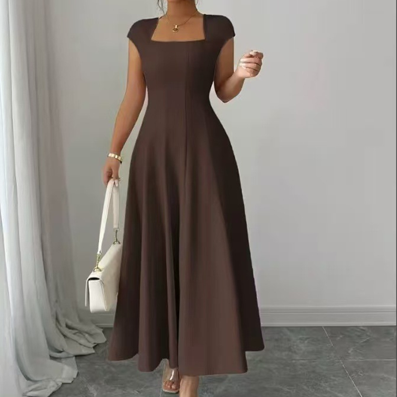 Elise – Midi-jurk met vierkante hals